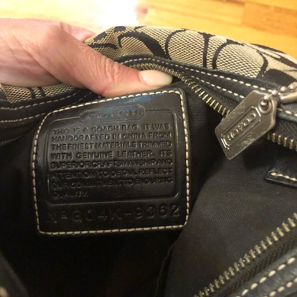 AUTHENTIC COACH 9362 Signature C Black Bag - Picture 6 of 7